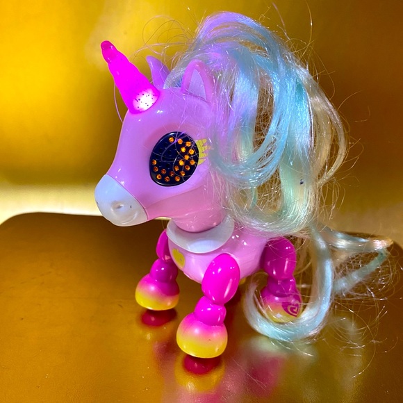ZOOMER ZUPPS TINY UNICORN INTERACTIVE TOY w/SOUND & EYES & HORN LIGHT UP - Picture 8 of 10